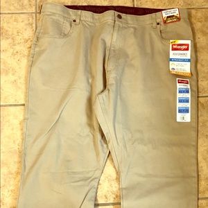 Men’s Wrangler Slacks